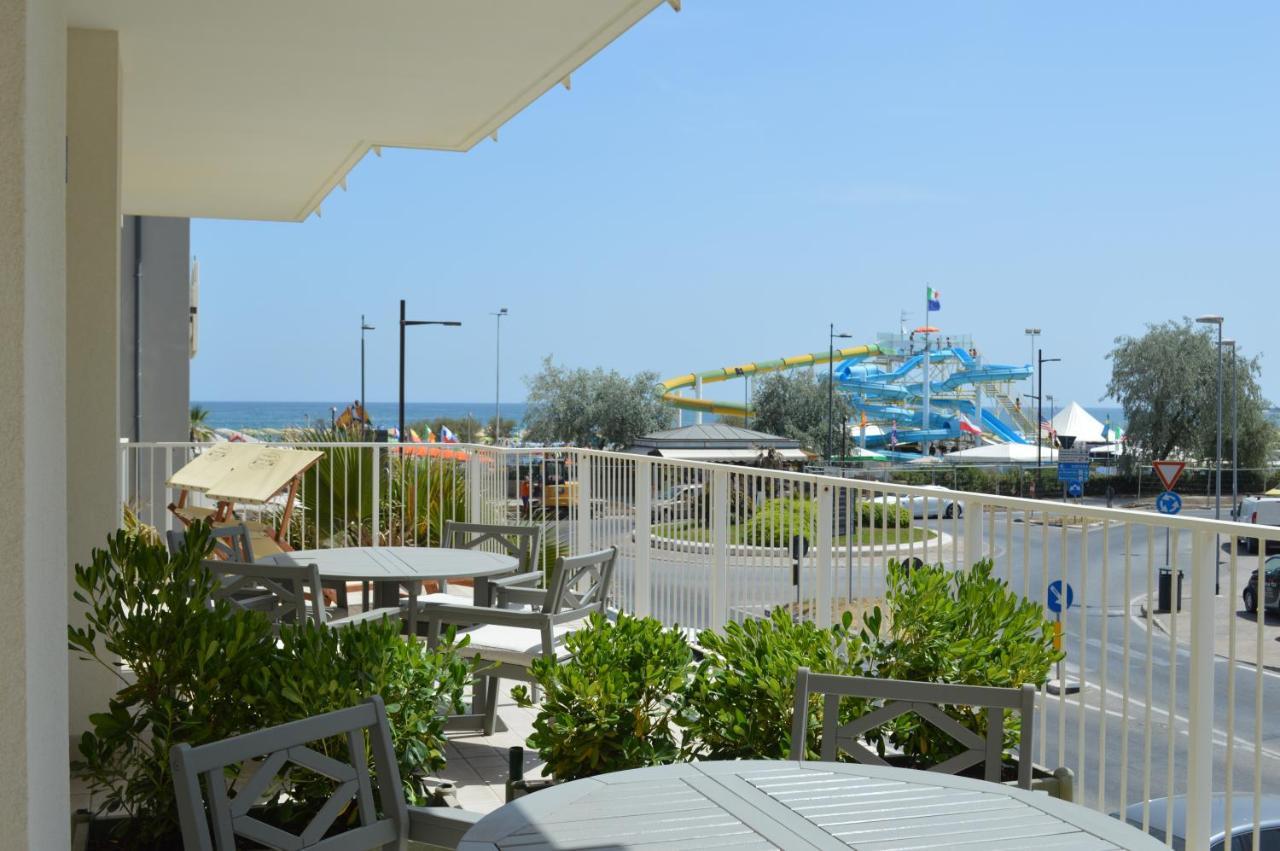 Hotel Riva E Mare Rimini Extérieur photo